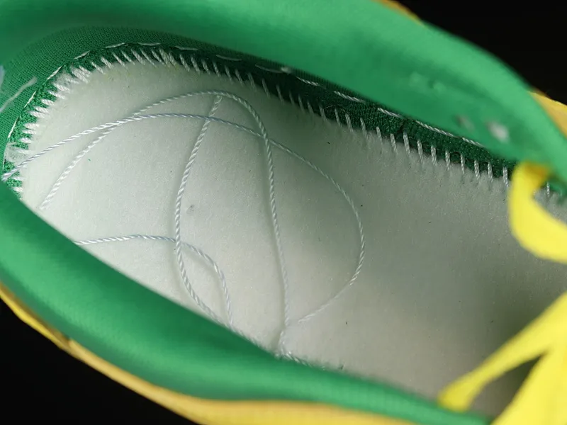 All categories Nk SB Dunk series Nk SB Dunk Low low-top sneakers C version Nk SB Dunk Low "Reverse Brazil" Passionate Samba Brazil SB low-top sports and leisure sneakers DV0833-300